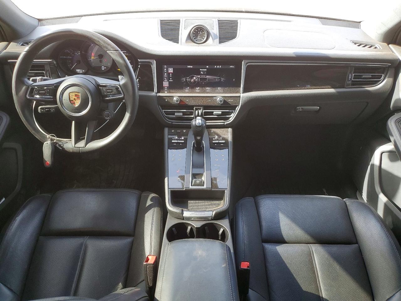 2022 PORSCHE MACAN