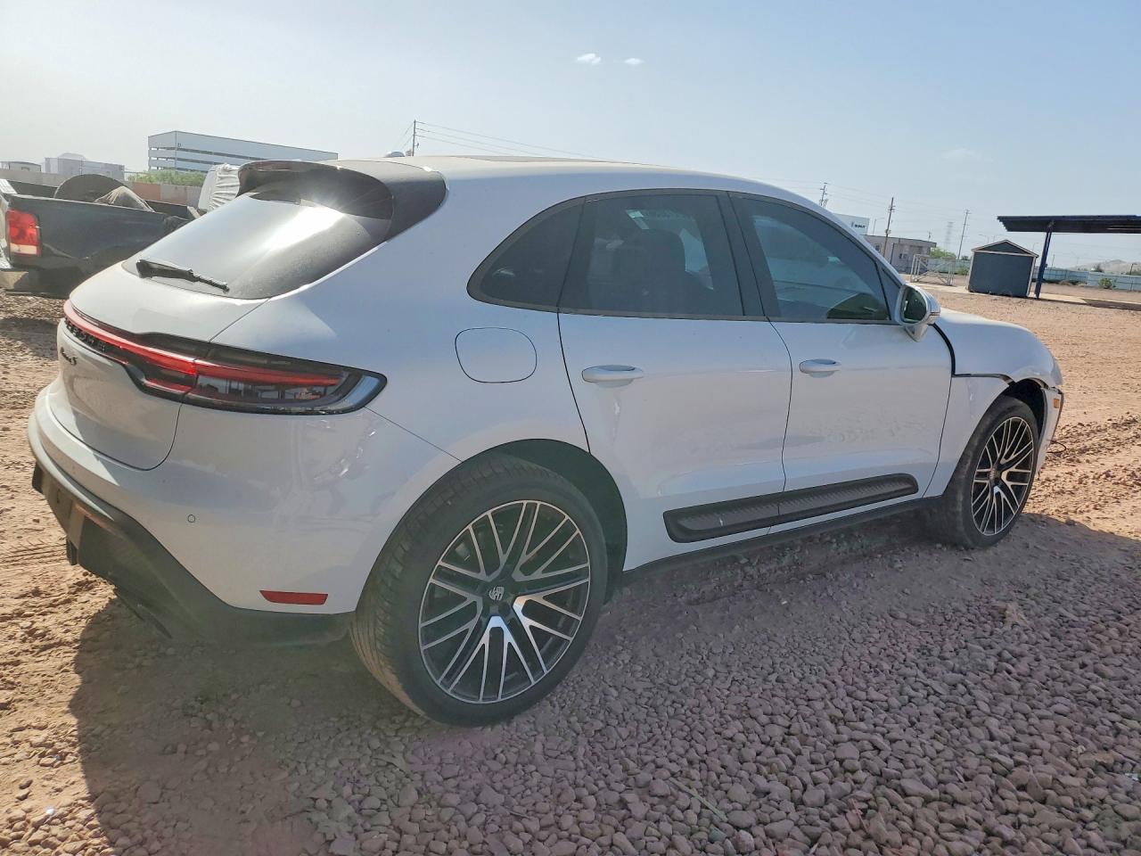 2022 PORSCHE MACAN