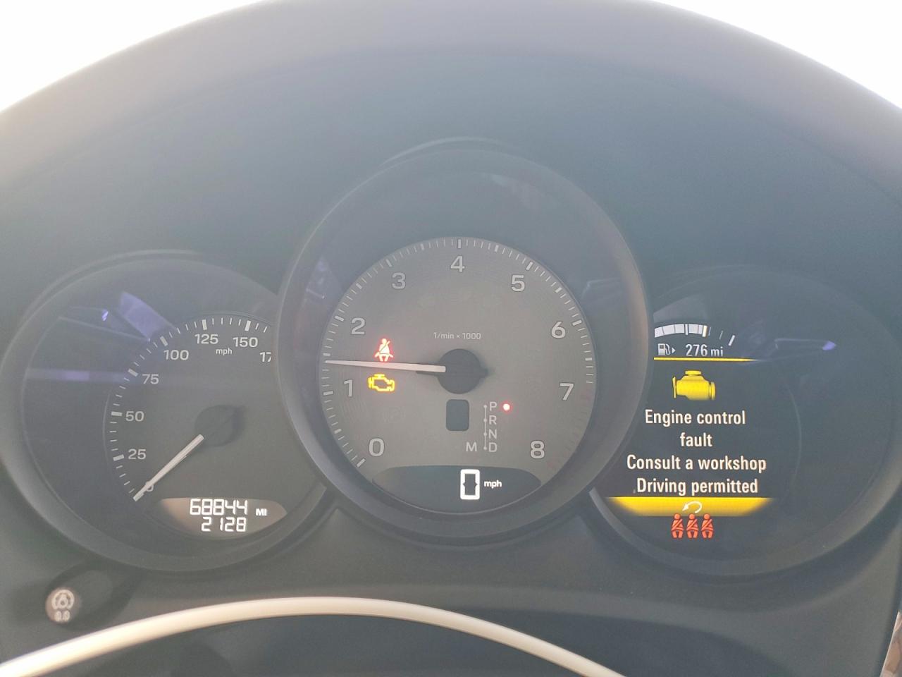 2022 PORSCHE MACAN
