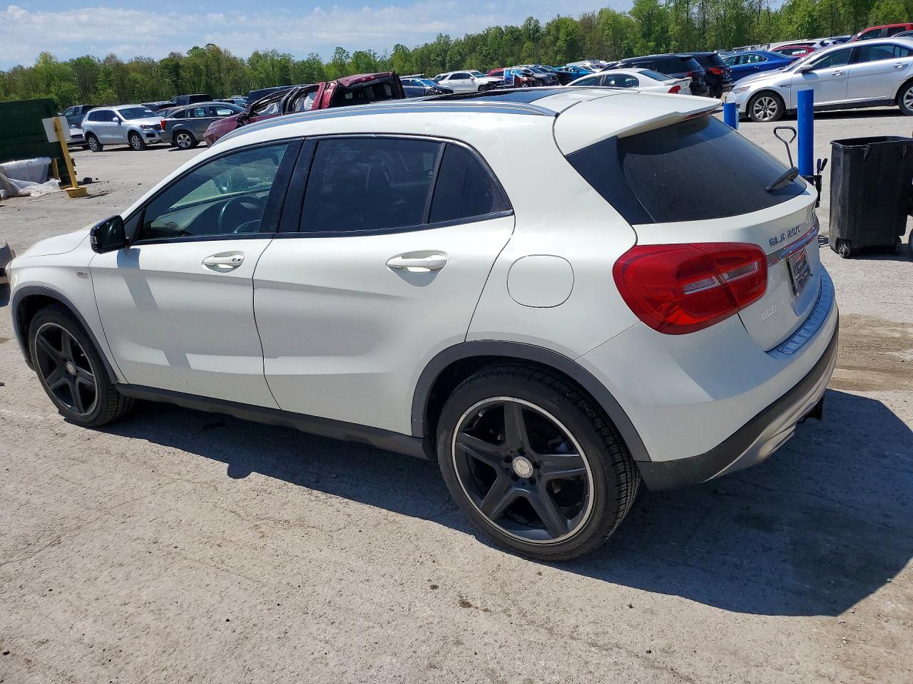 2015 MERCEDES-BENZ GLA — ?