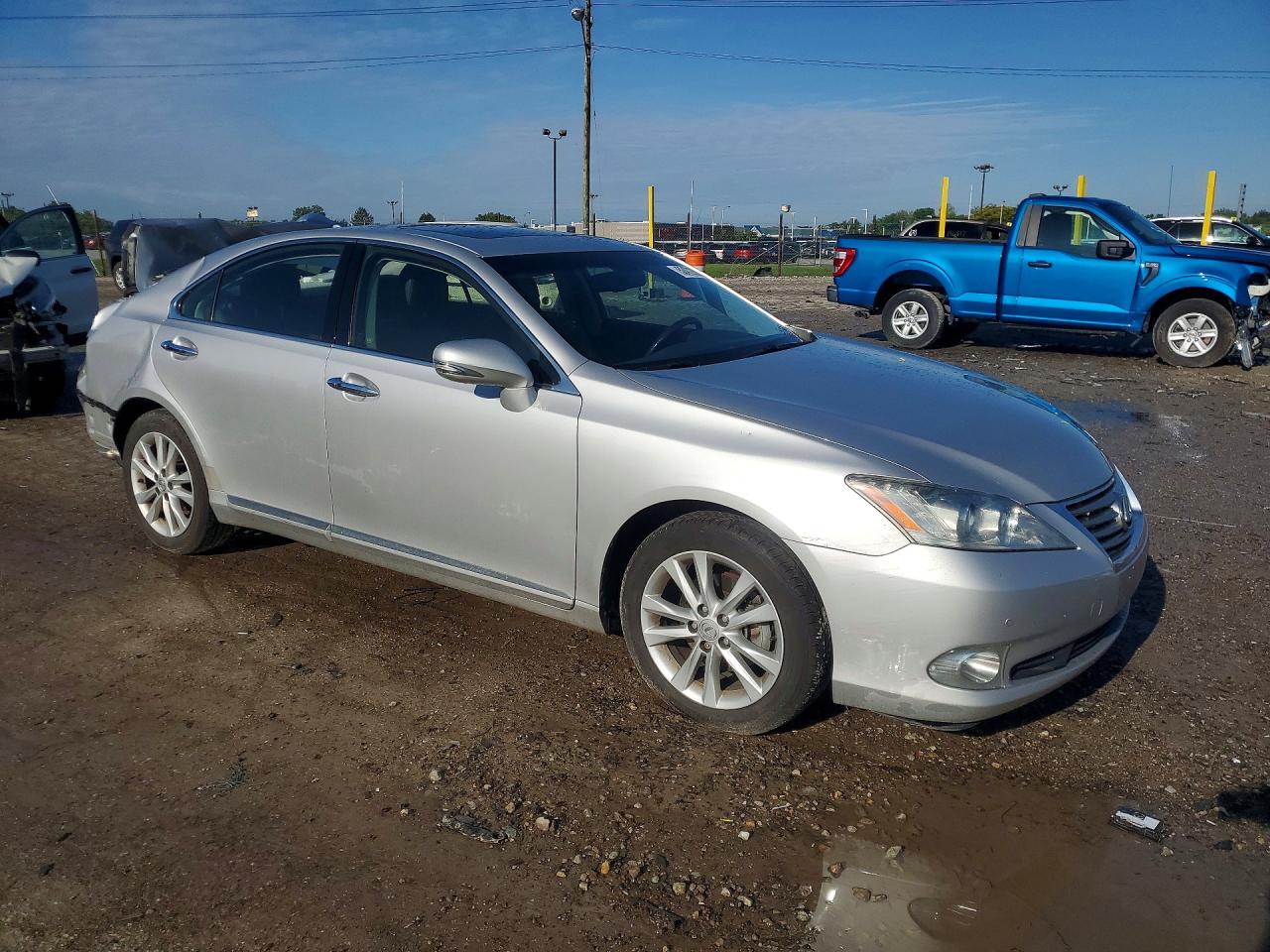 2011 LEXUS ES