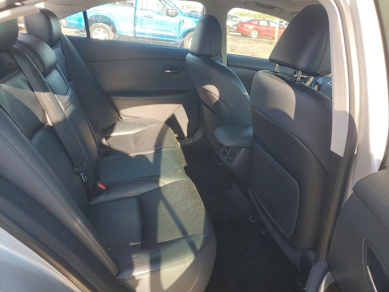 2011 LEXUS ES