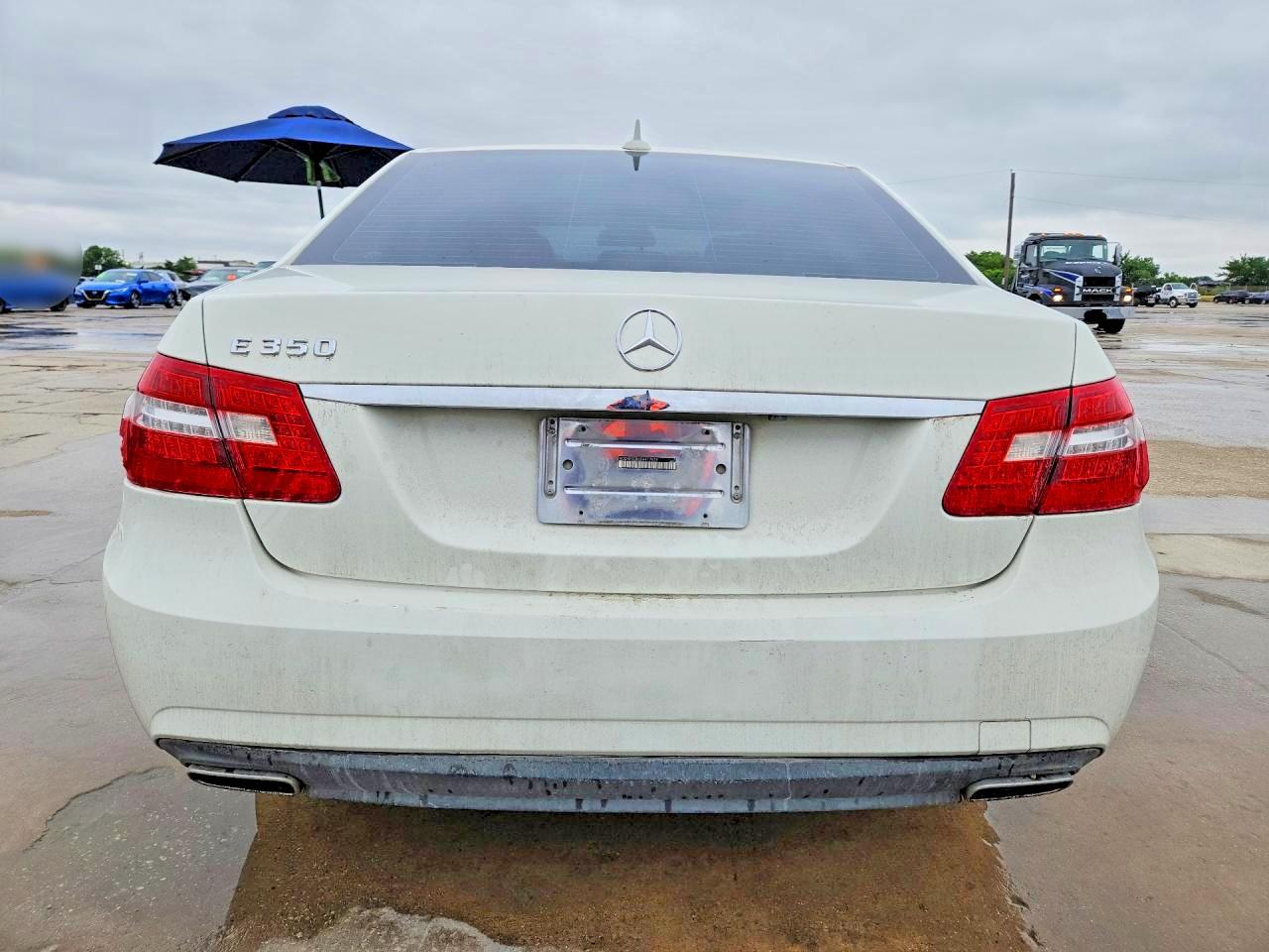 2011 MERCEDES-BENZ E