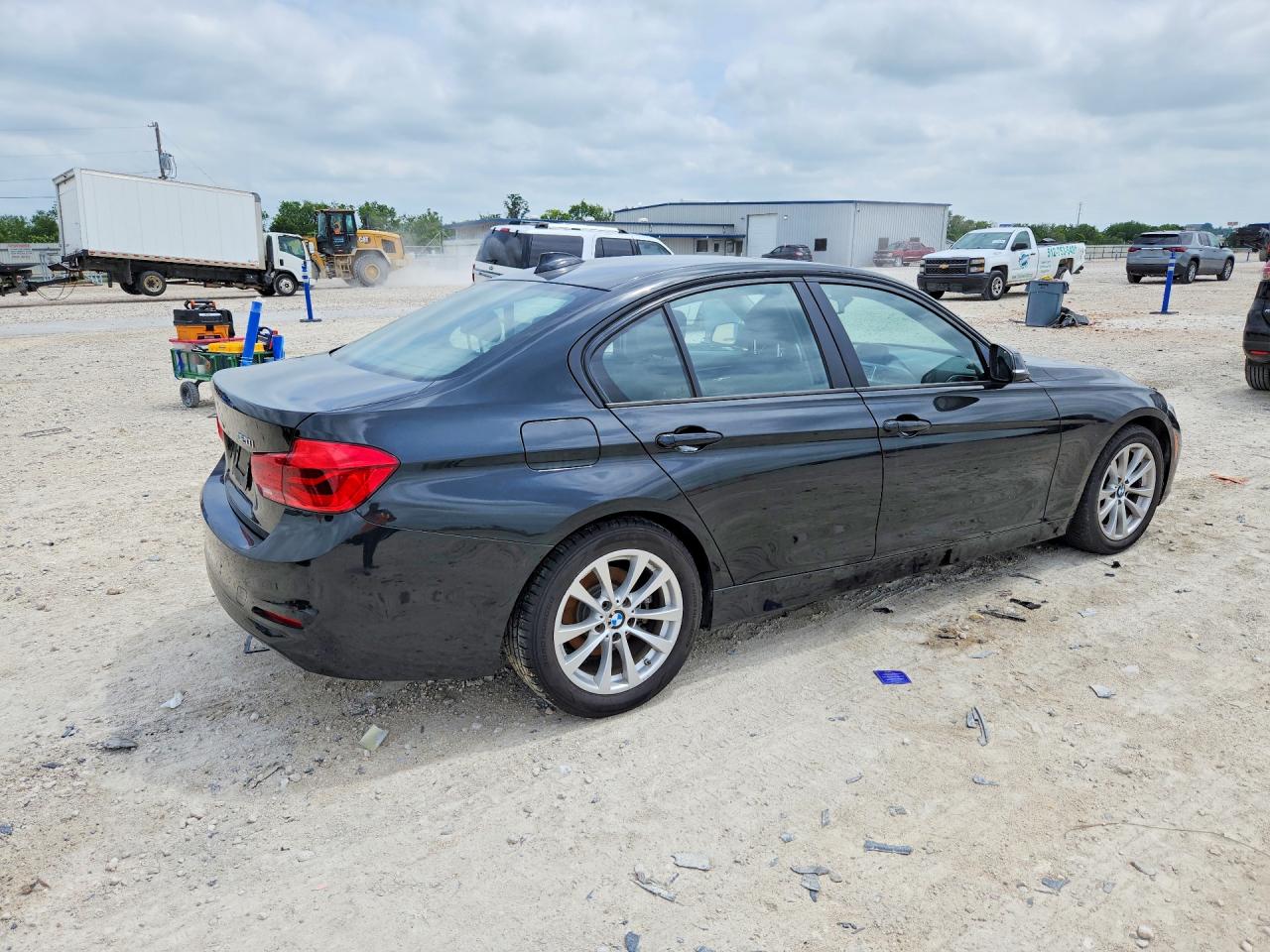 2018 BMW 320