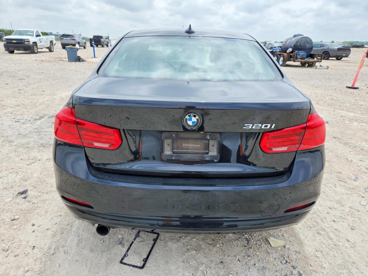 2018 BMW 320