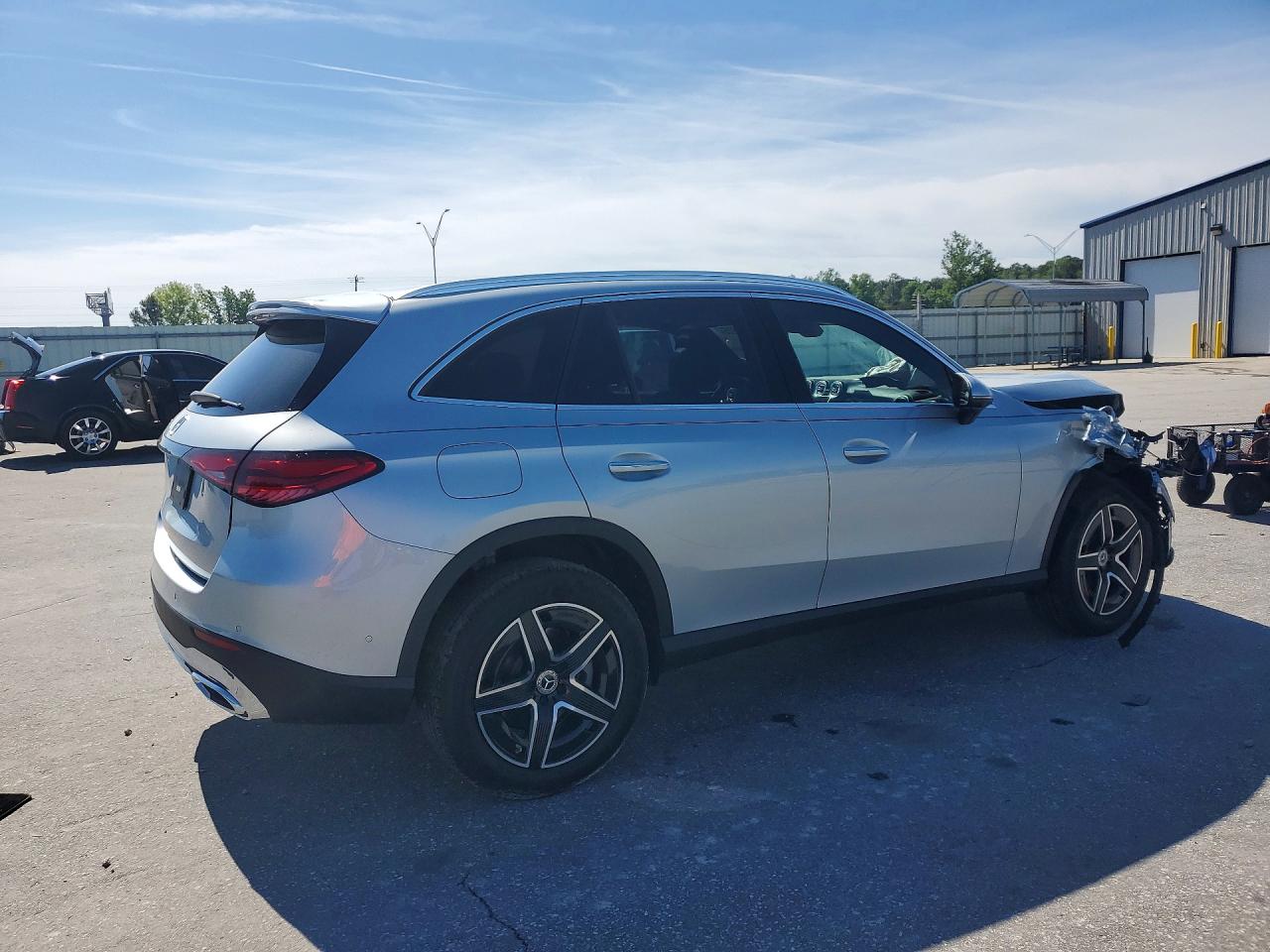 2026 MERCEDES-BENZ GLC