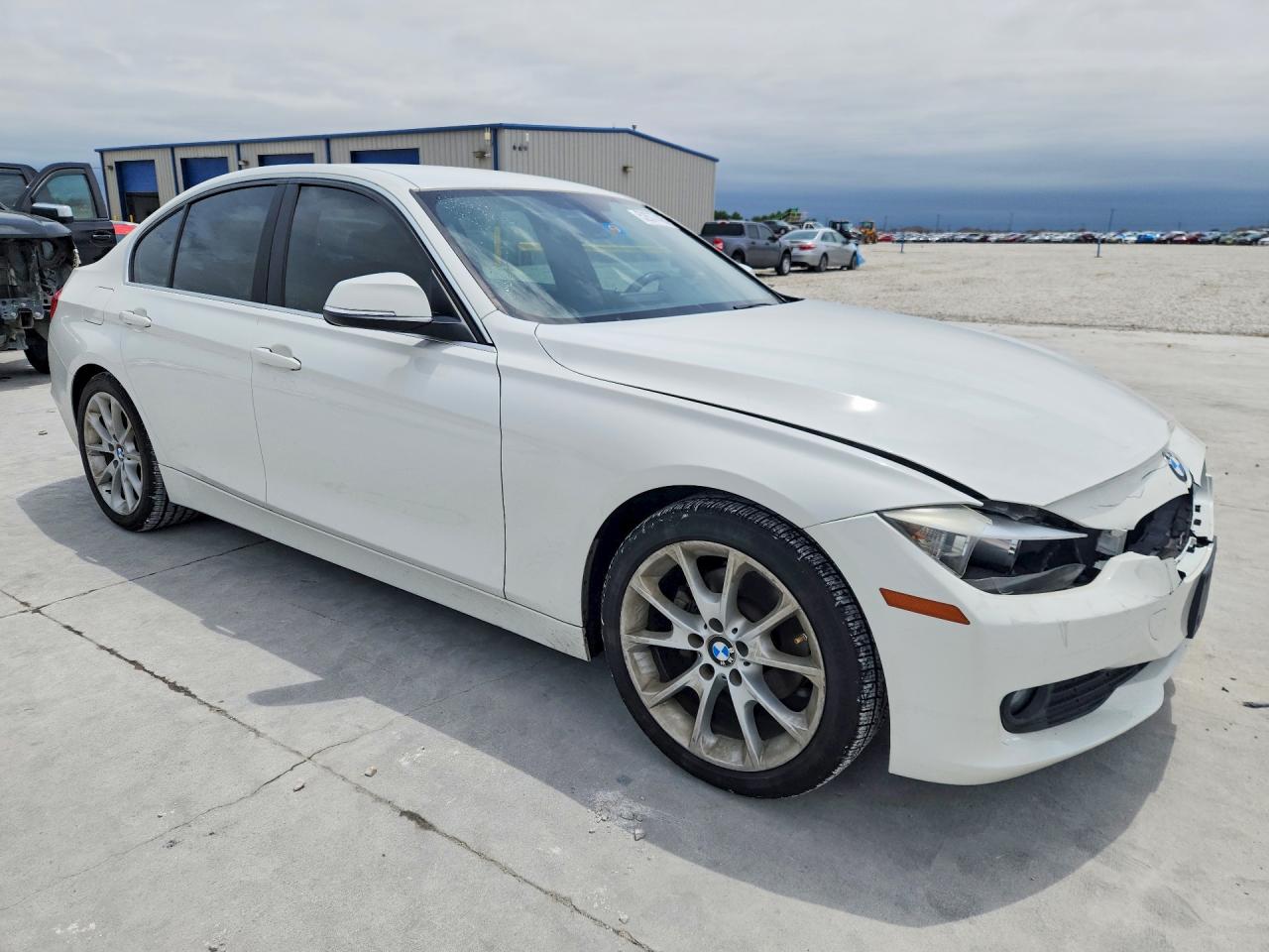 2015 BMW 3-Series 320