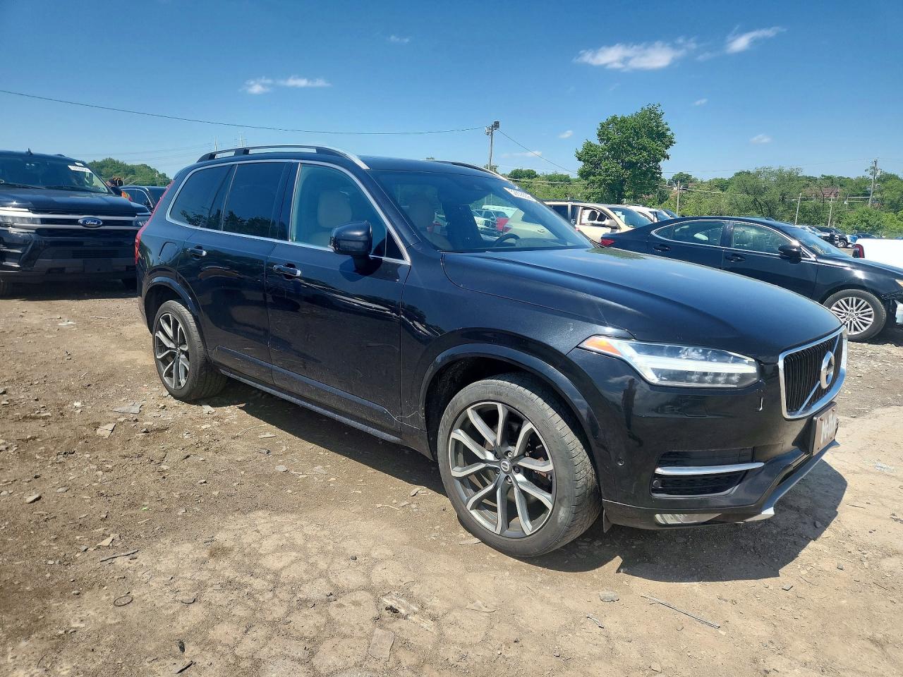 2016 VOLVO XC90