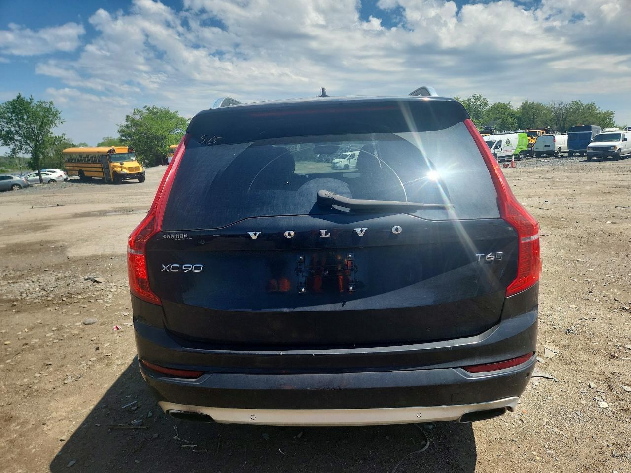 2016 VOLVO XC90