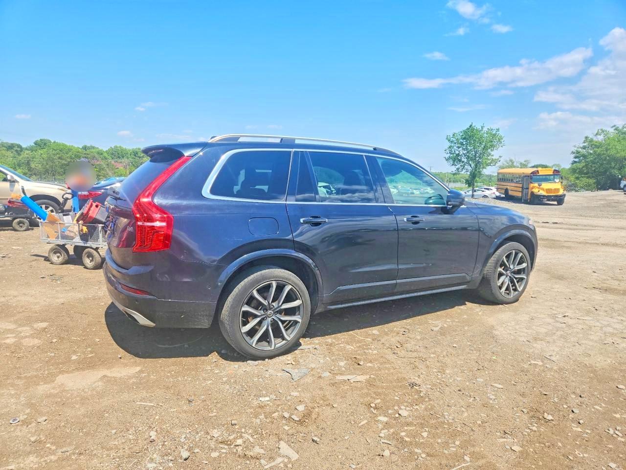 2016 VOLVO XC90