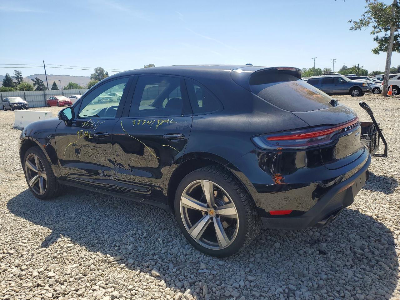 2025 PORSCHE MACAN