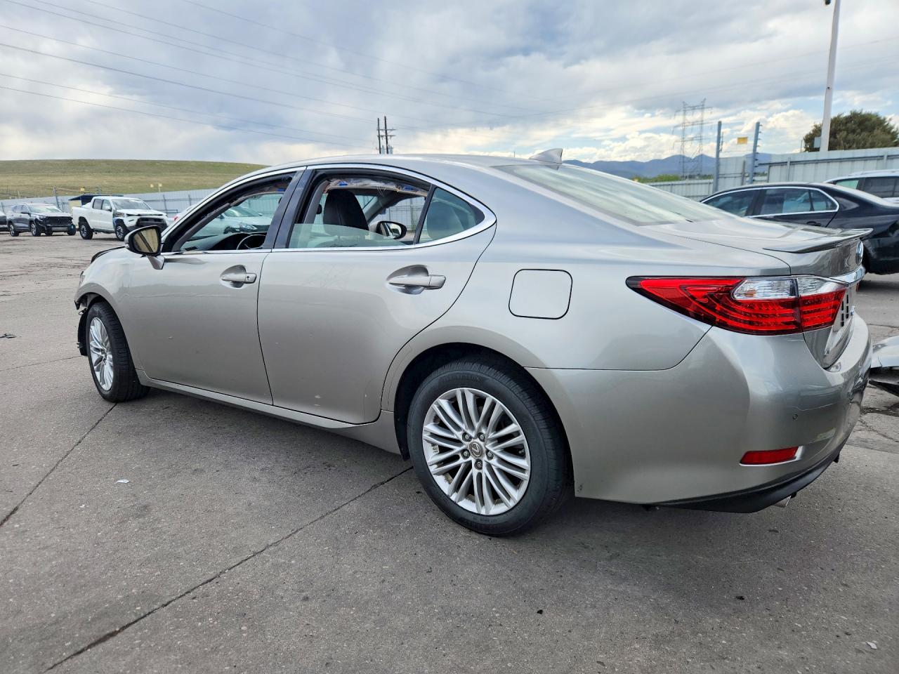 2015 LEXUS ES