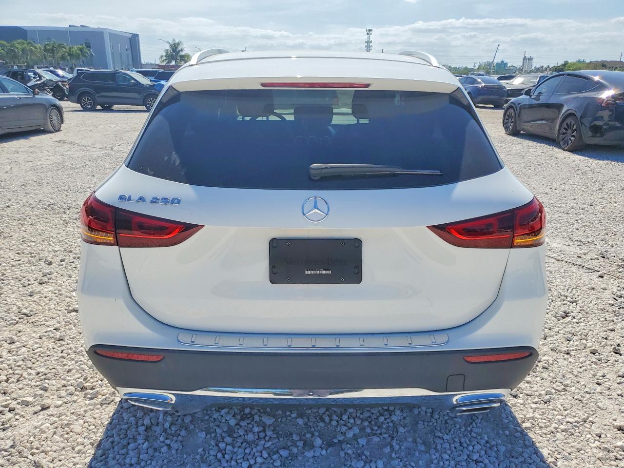 2021 MERCEDES-BENZ GLA