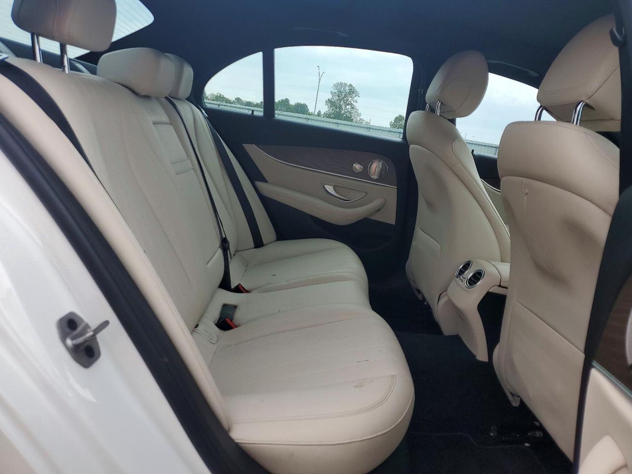 2022 MERCEDES-BENZ E