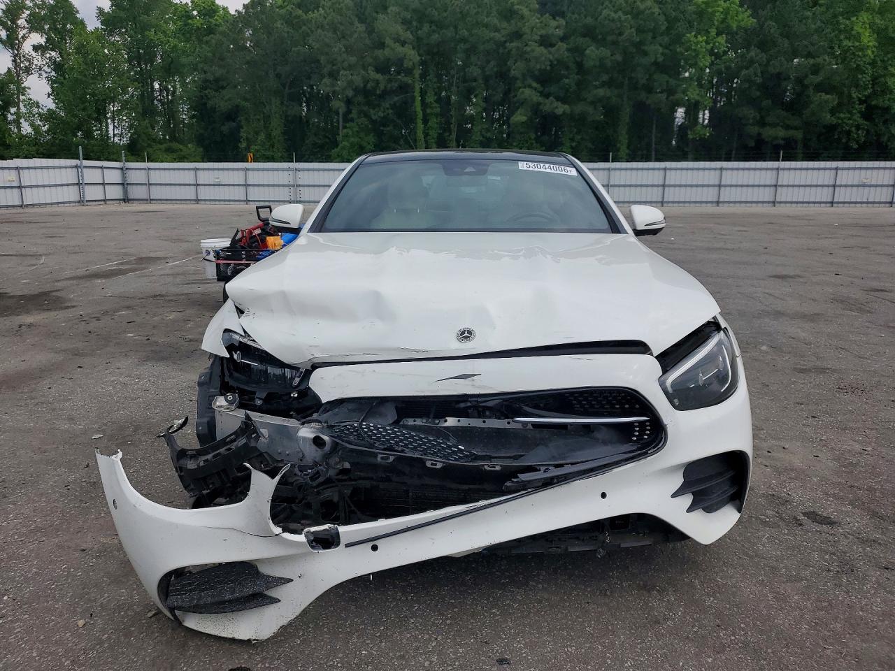 2022 MERCEDES-BENZ E