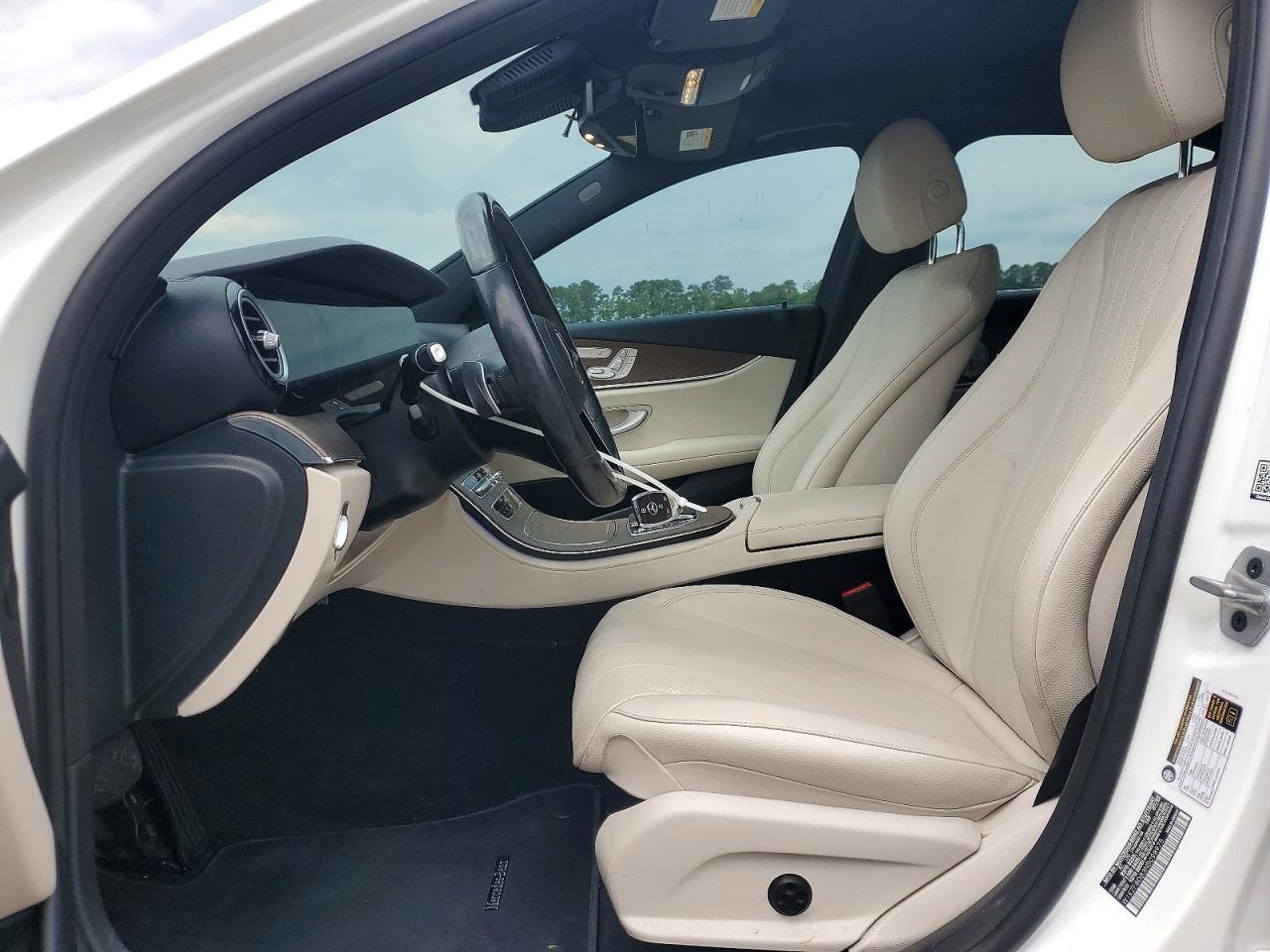 2022 MERCEDES-BENZ E
