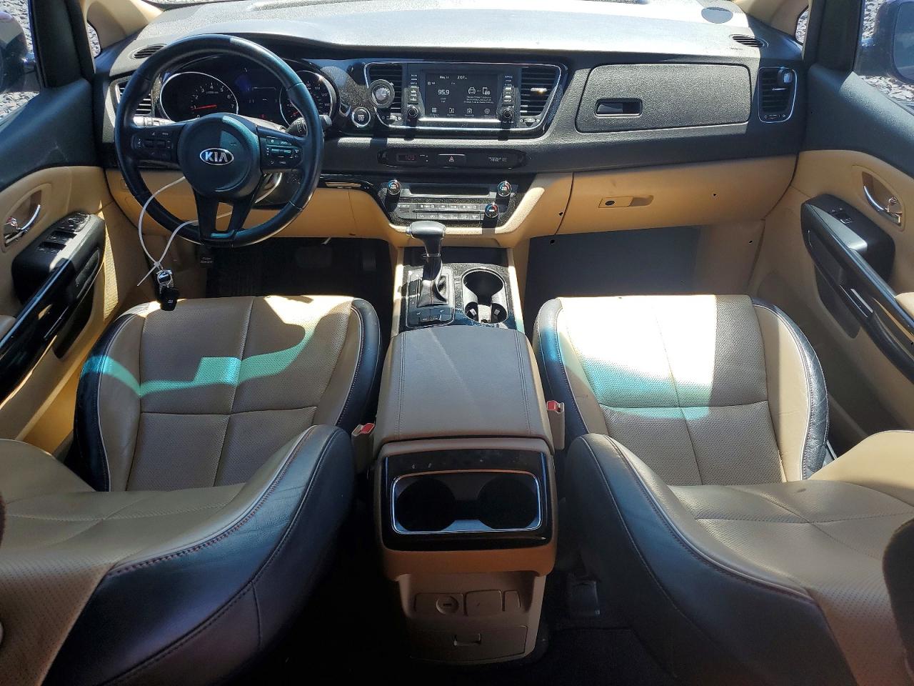 2018 KIA SEDONA