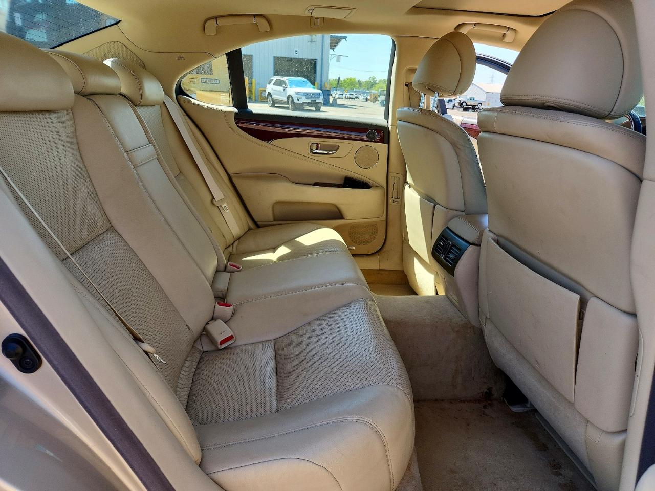 2012 LEXUS LS