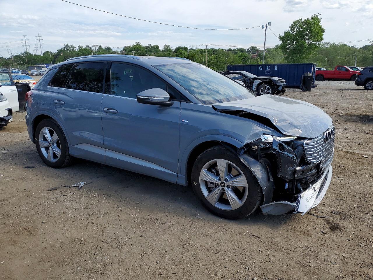 2025 AUDI SUV Q4 E-TRON — ?