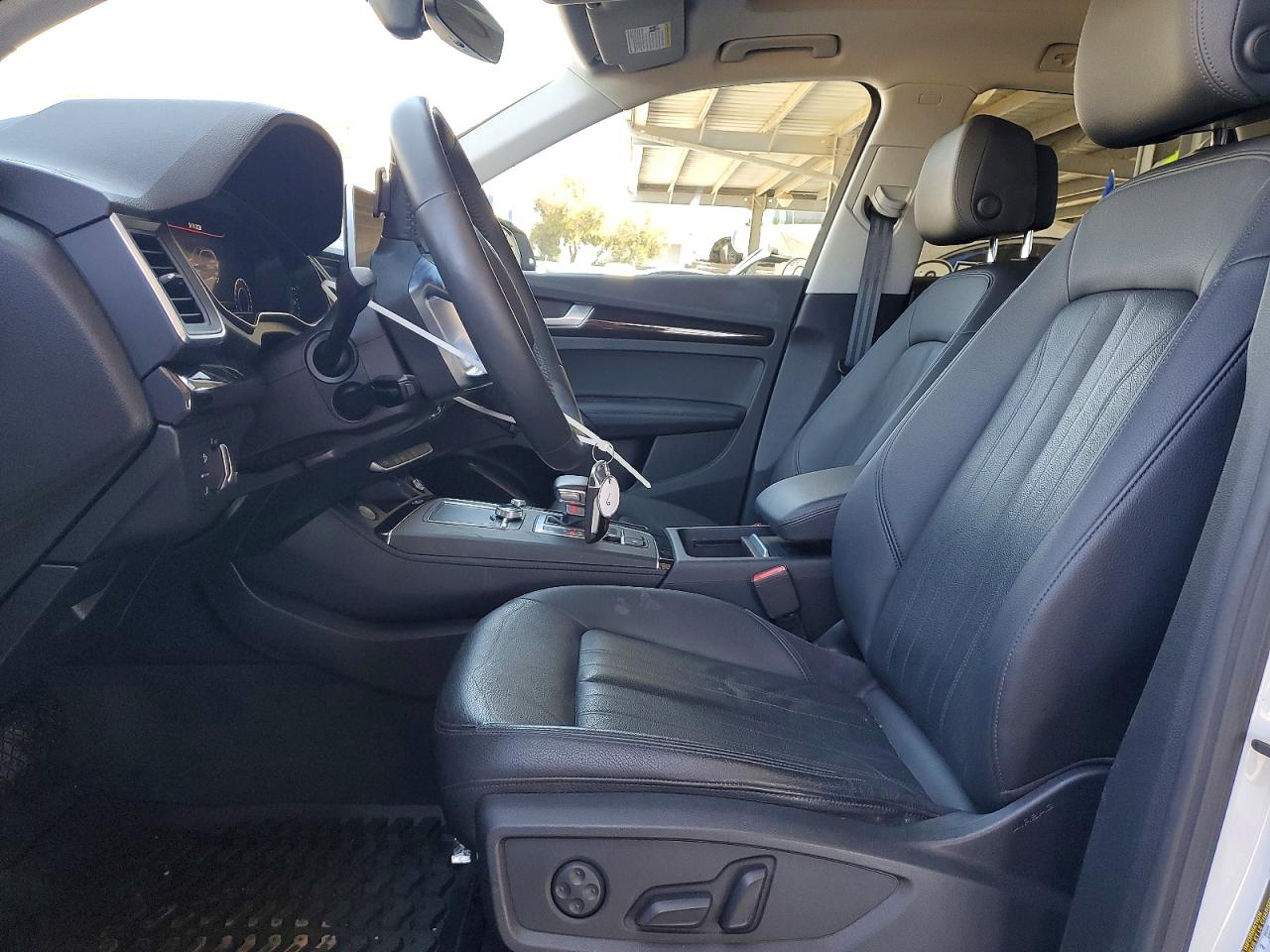2020 AUDI Q5 E