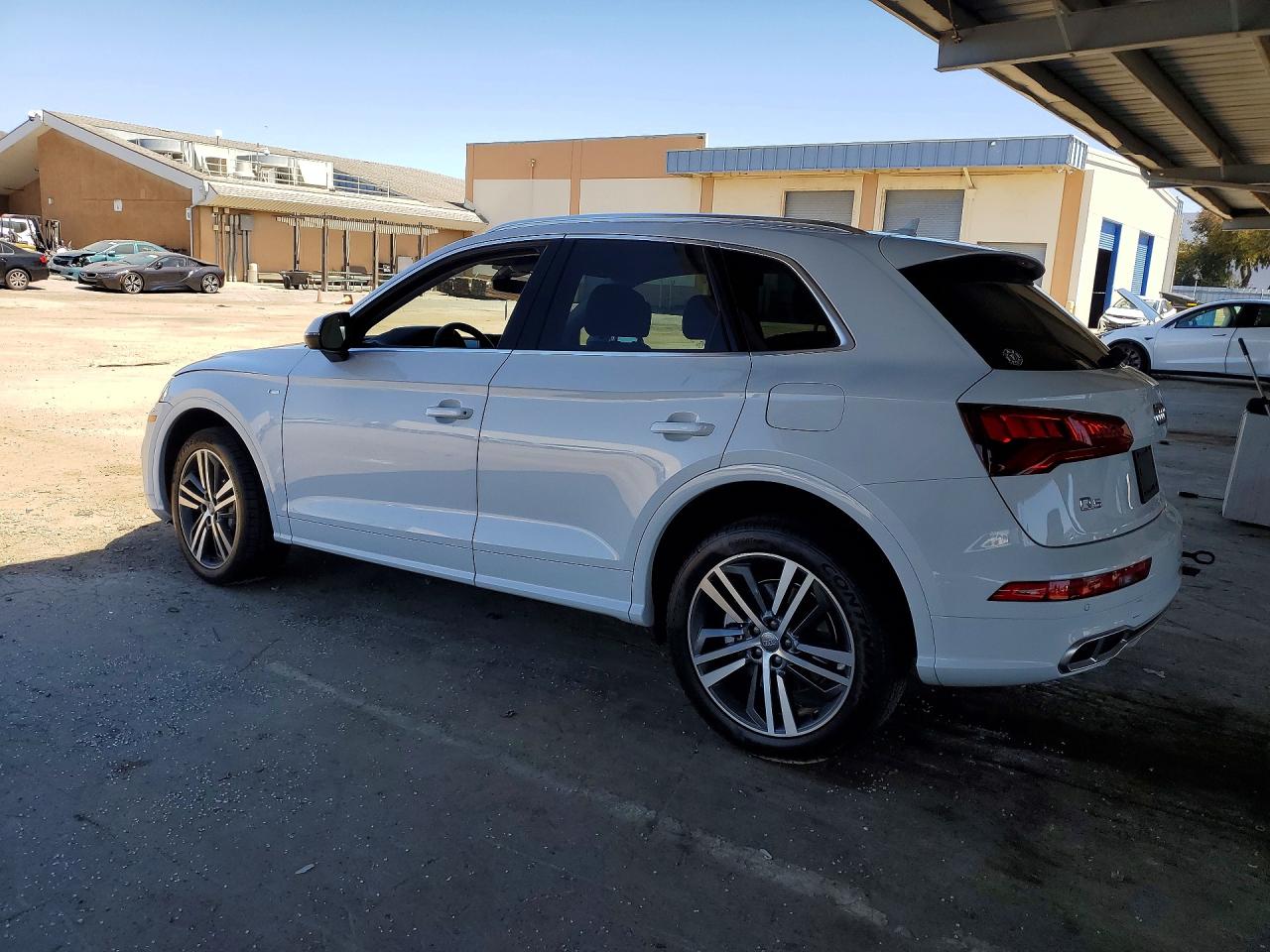 2020 AUDI Q5 E