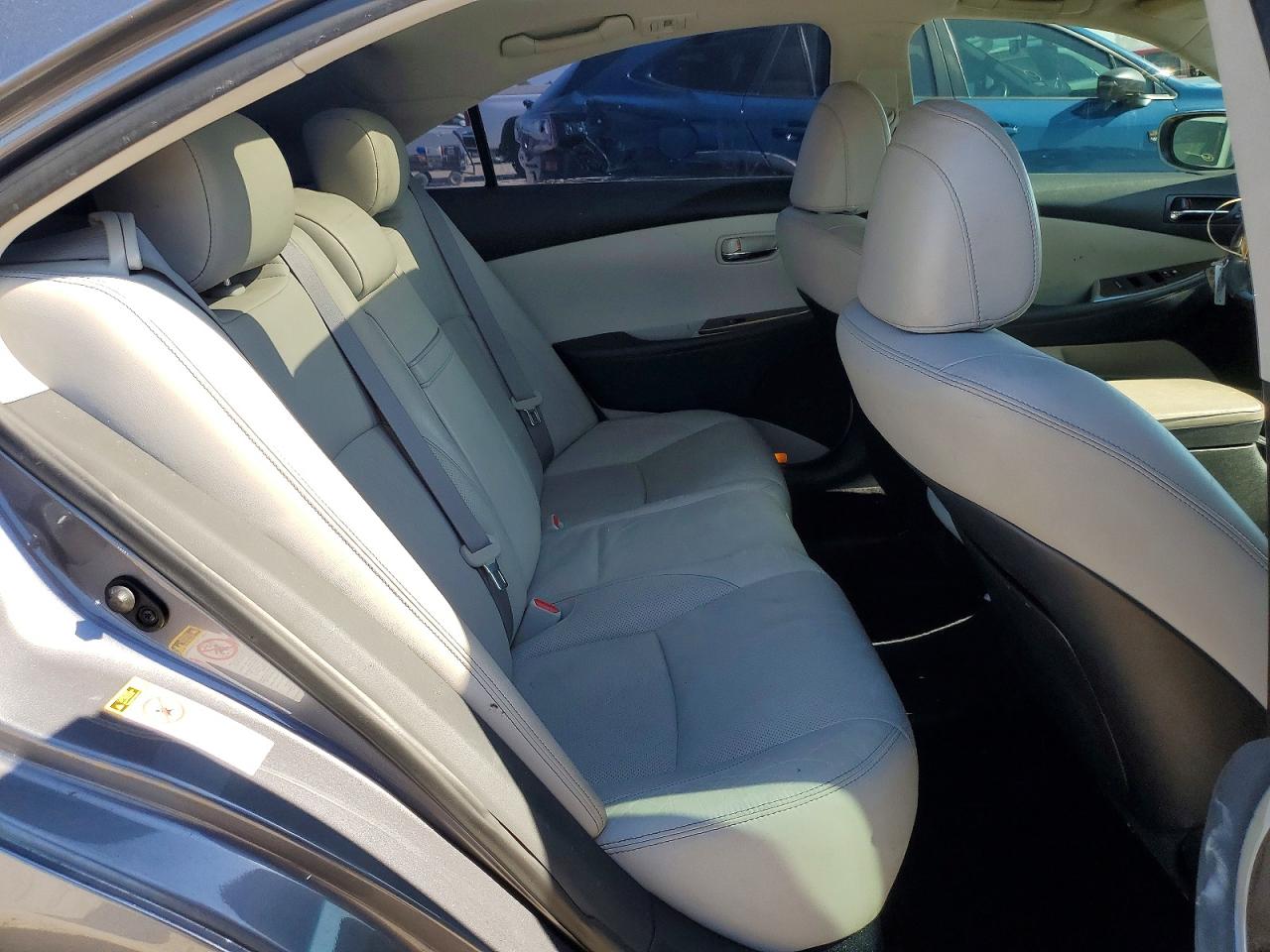 2012 LEXUS GSV40L ES