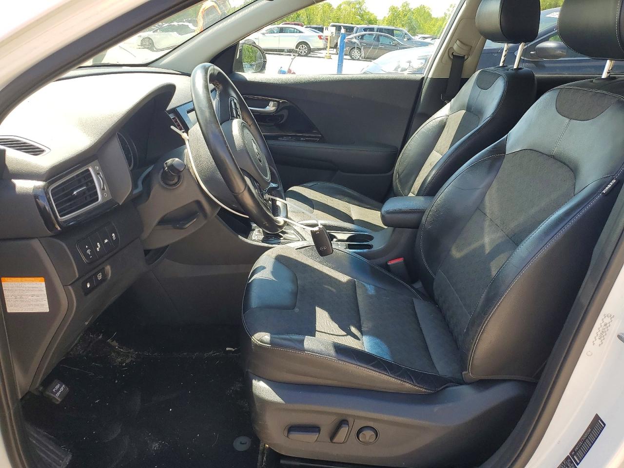 2017 KIA NIRO