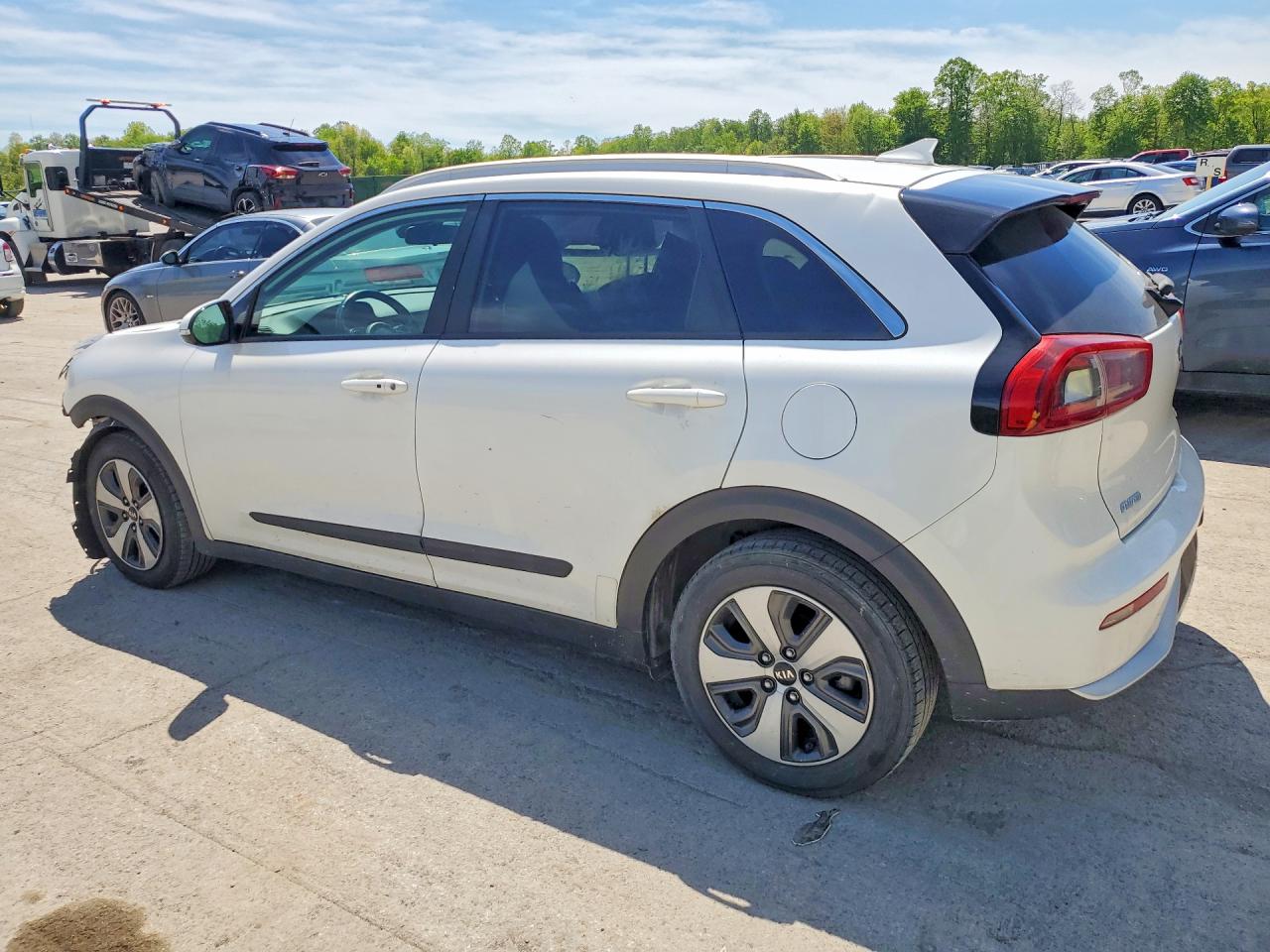2017 KIA NIRO