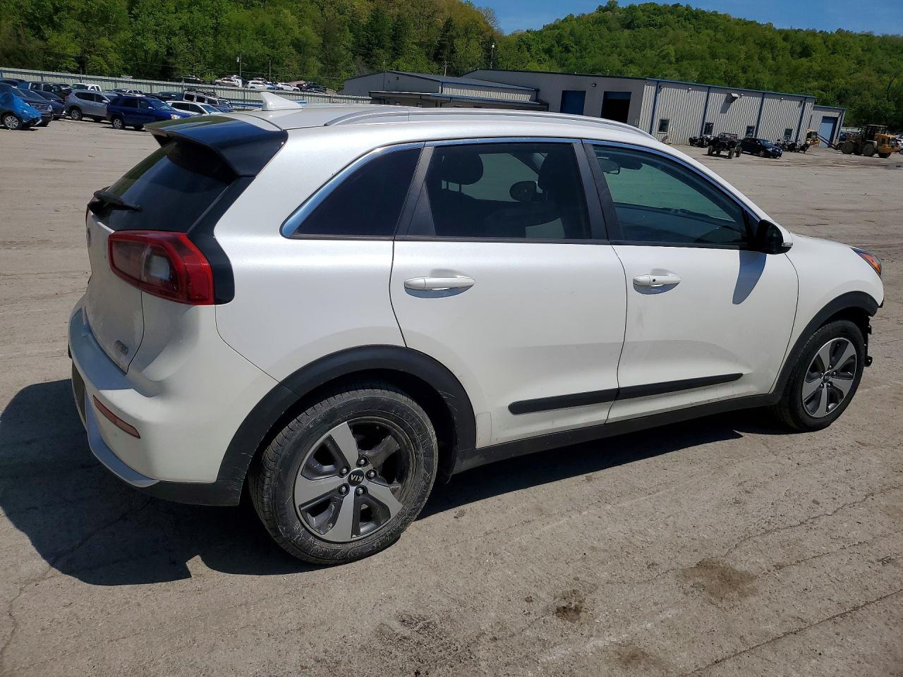 2017 KIA NIRO