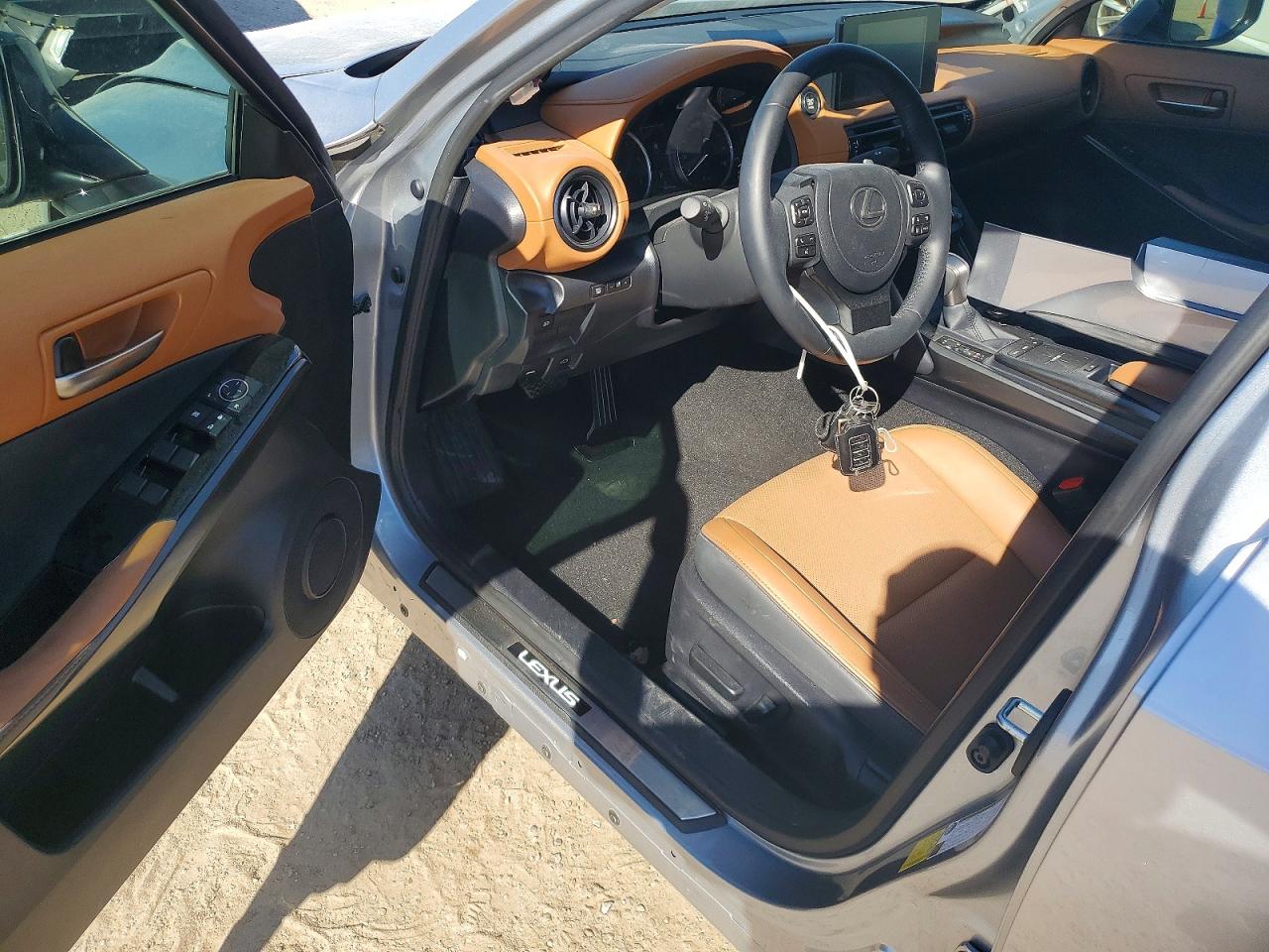 2024 LEXUS IS 300
