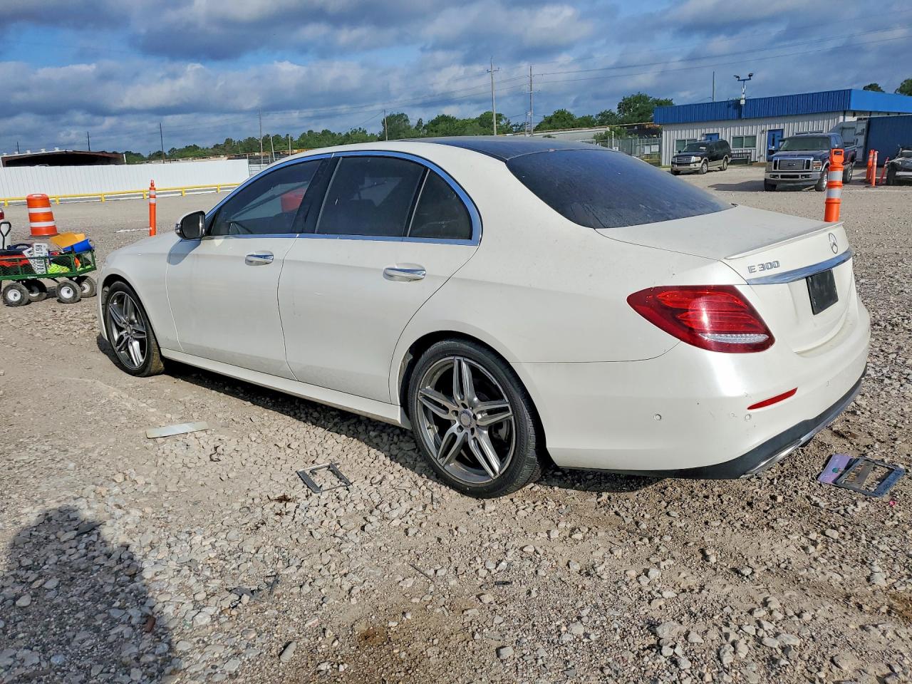 2017 MERCEDES-BENZ E