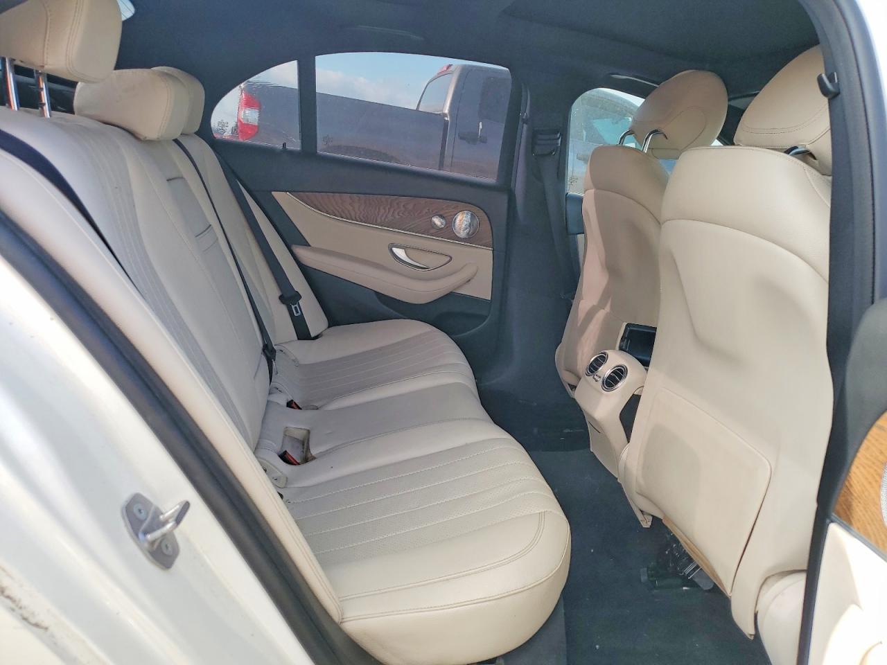 2017 MERCEDES-BENZ E