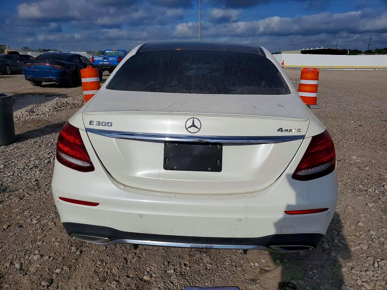 2017 MERCEDES-BENZ E
