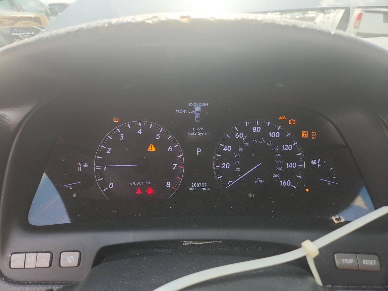 2011 LEXUS LS
