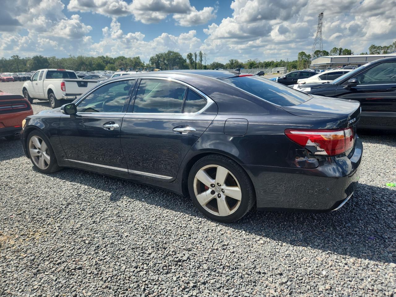 2011 LEXUS LS