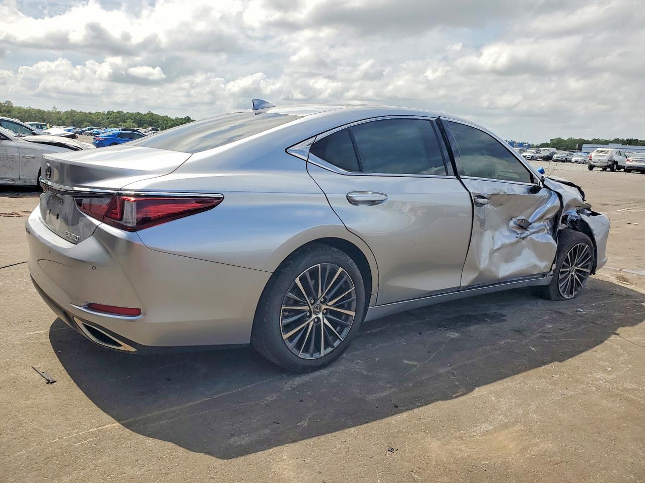 2022 LEXUS ES 350