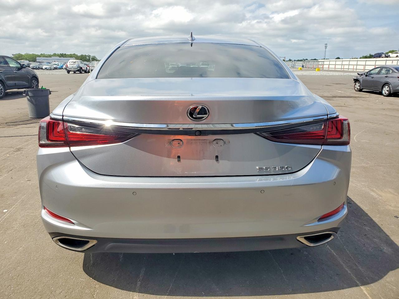 2022 LEXUS ES 350