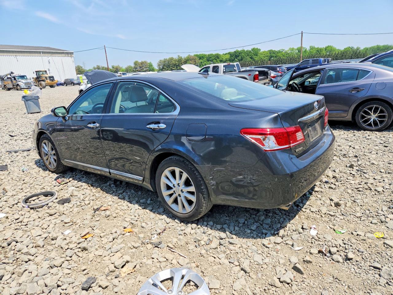 2011 LEXUS ES