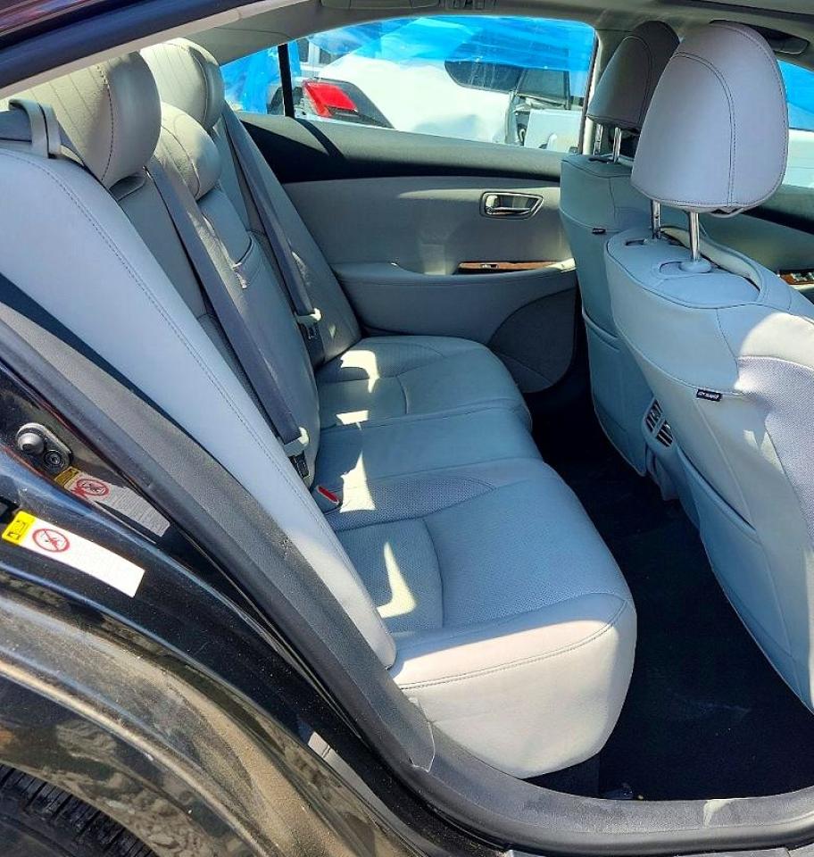 2011 LEXUS ES