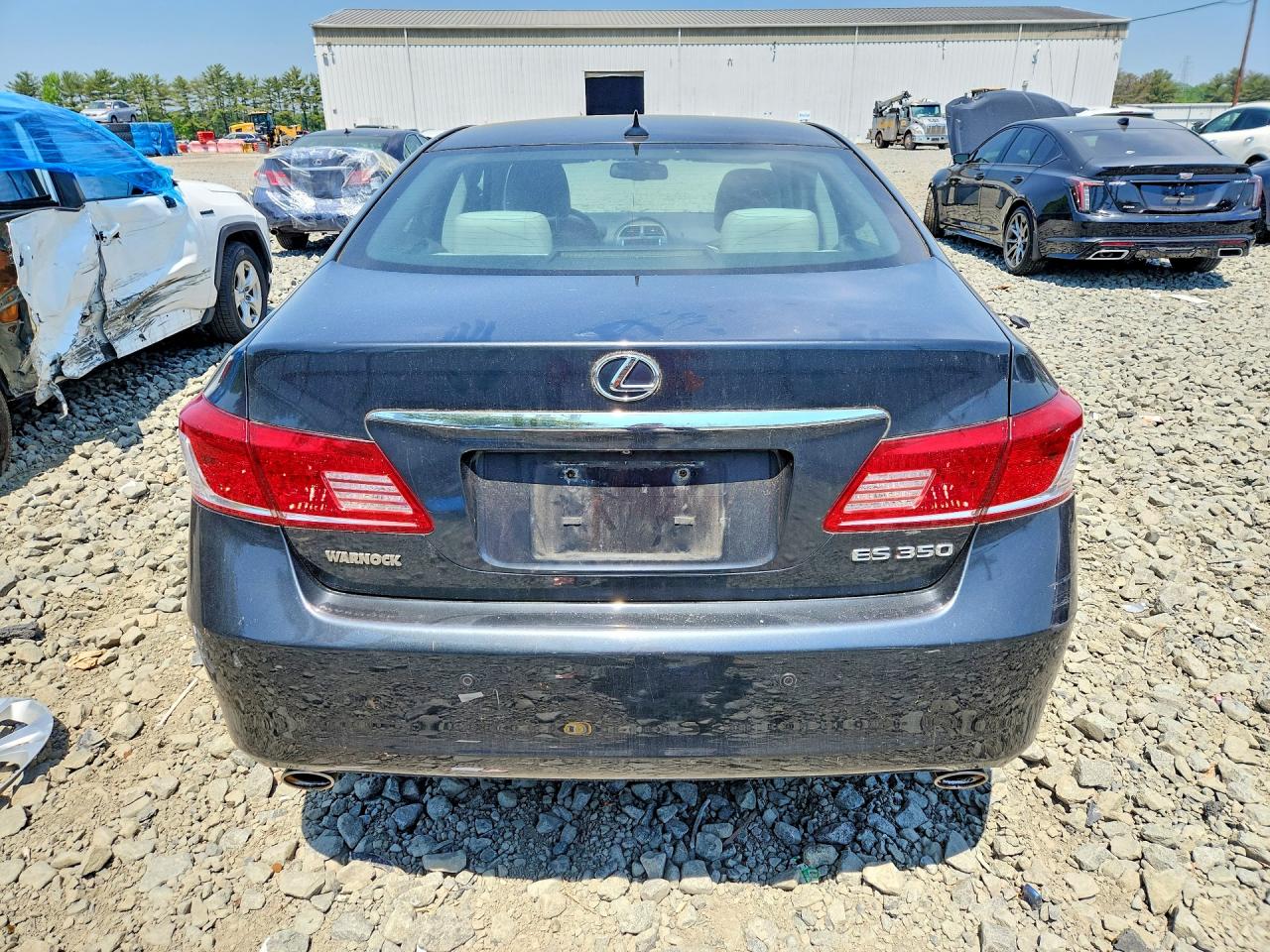 2011 LEXUS ES