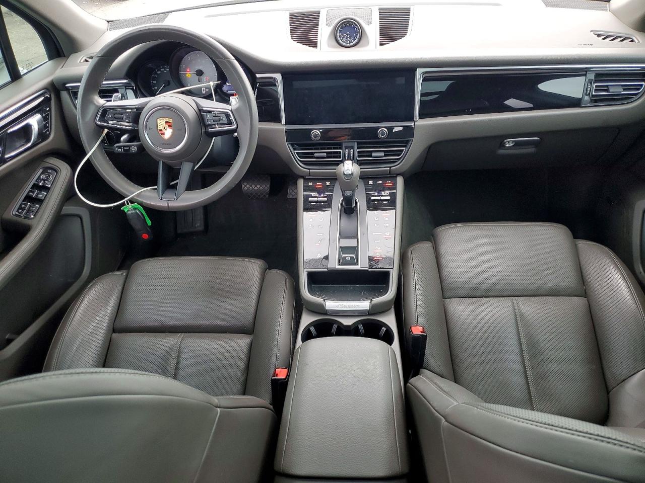2023 PORSCHE MACAN