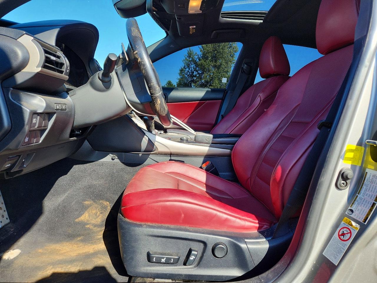 2017 LEXUS IS