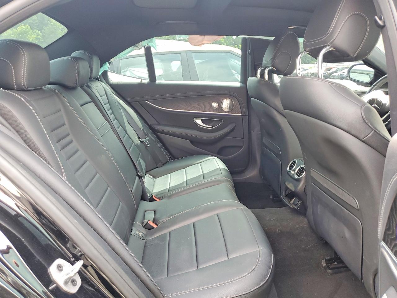 2022 MERCEDES-BENZ E