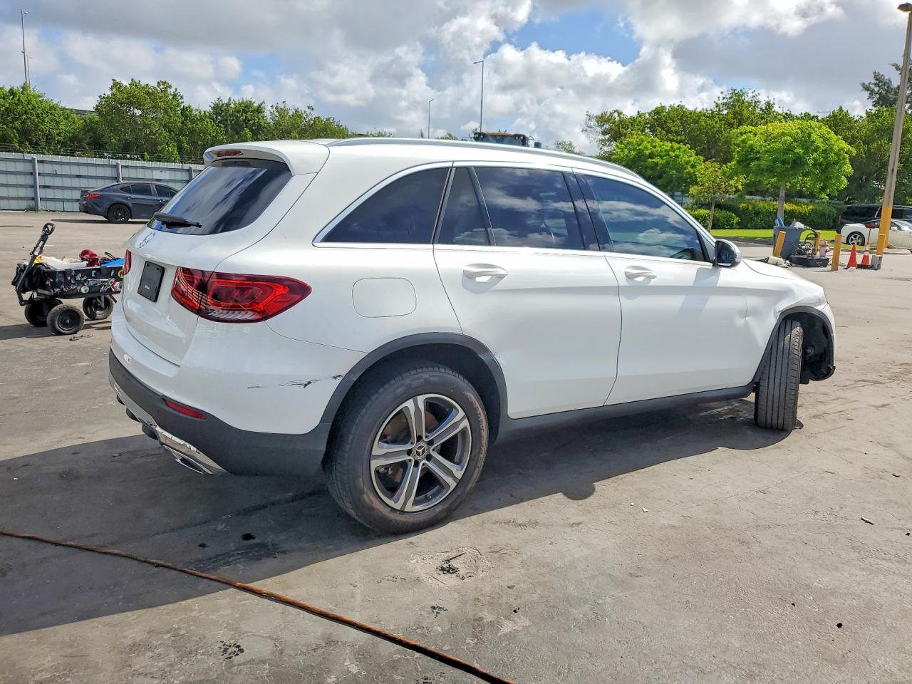 2020 MERCEDES-BENZ GLC