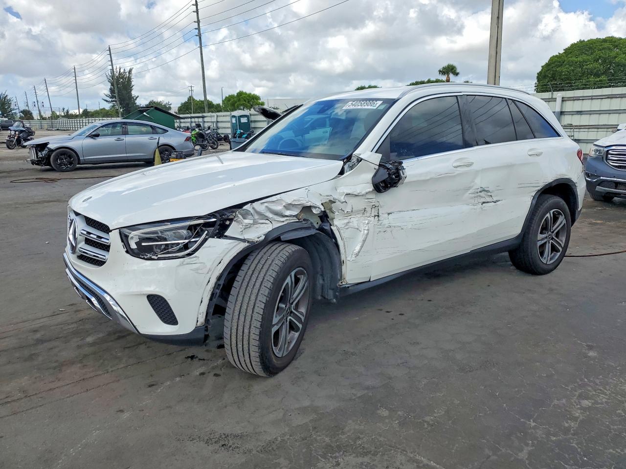 2020 MERCEDES-BENZ GLC