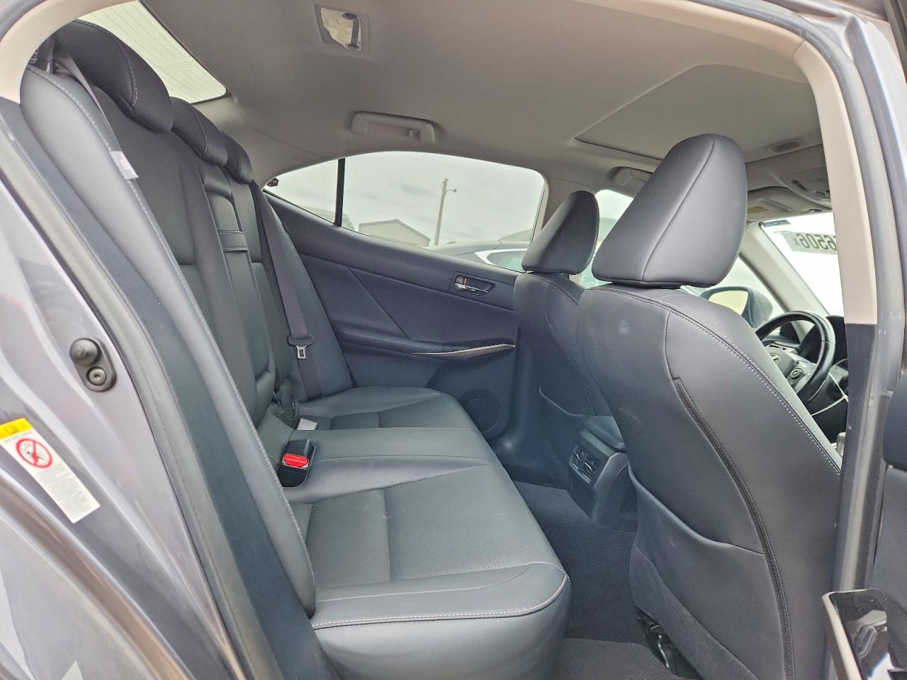 2016 LEXUS IS — ?