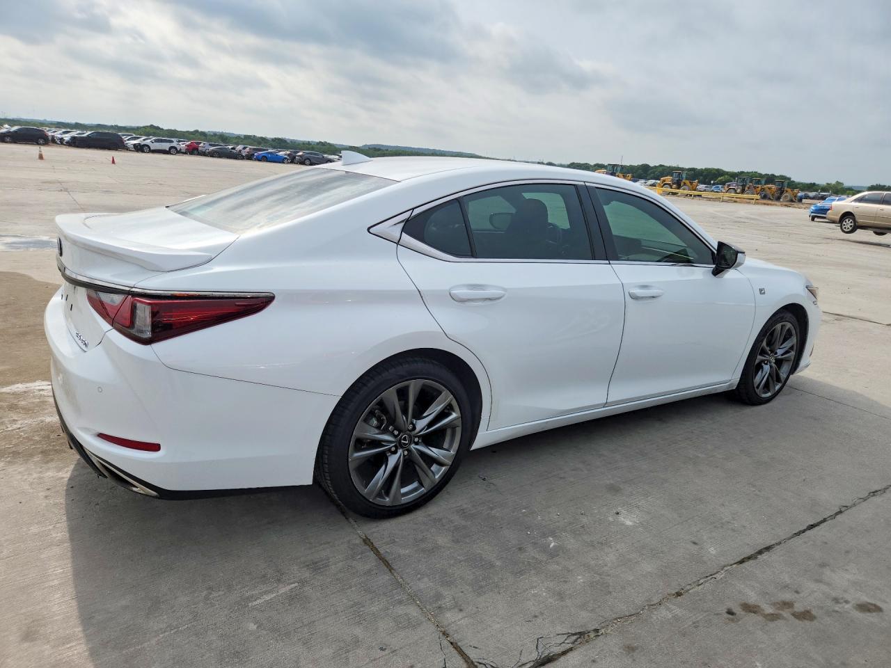 2019 LEXUS ES
