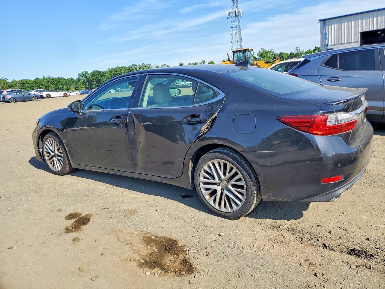 2016 LEXUS ES — ?