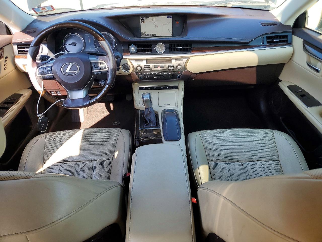 2016 LEXUS ES