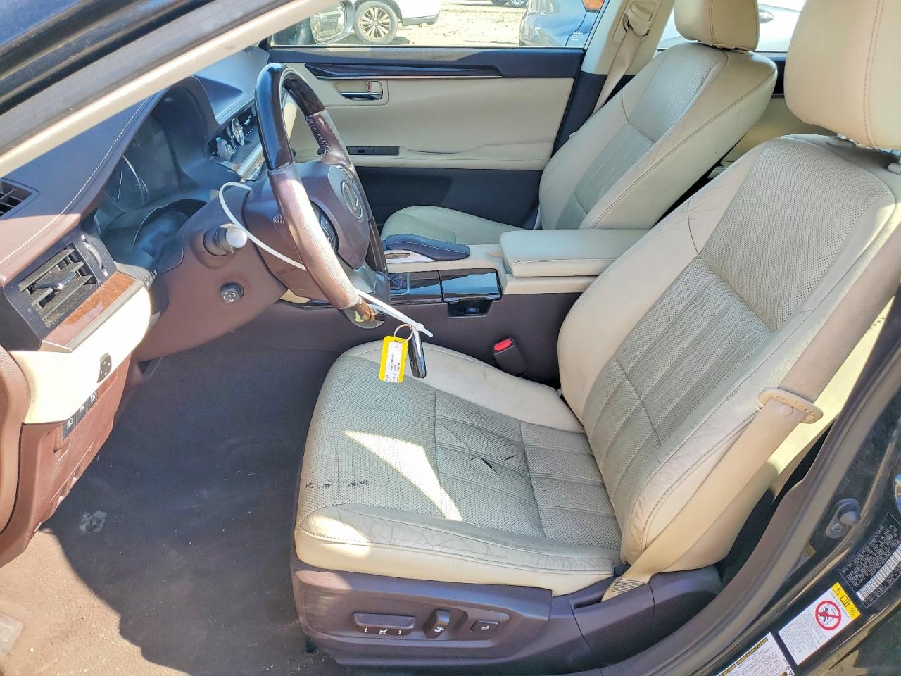 2016 LEXUS ES